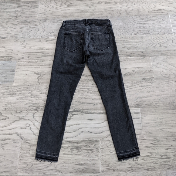 A&F Harper Low Rise Ankle Jeans - Picture 2 of 5
